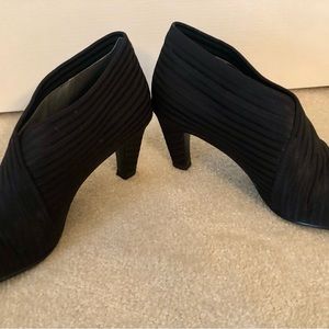 United Nude Black Striped Heeled Booties slip on - size 39